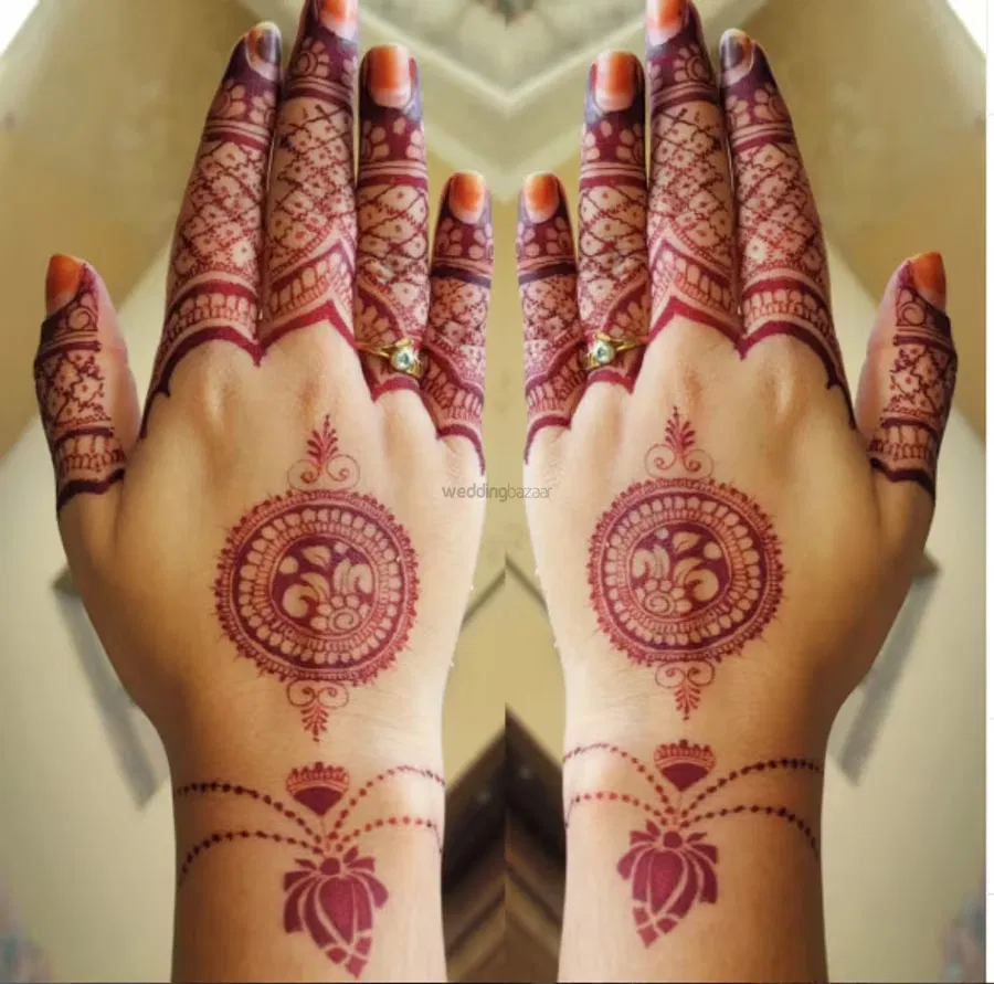 Simple Front Hand Mehndi Design with Gol Tikki and Hearts