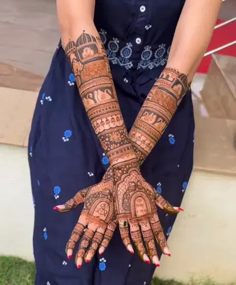 front hand mehndi design