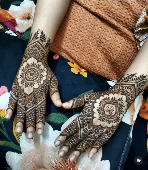 full hand mehndi design