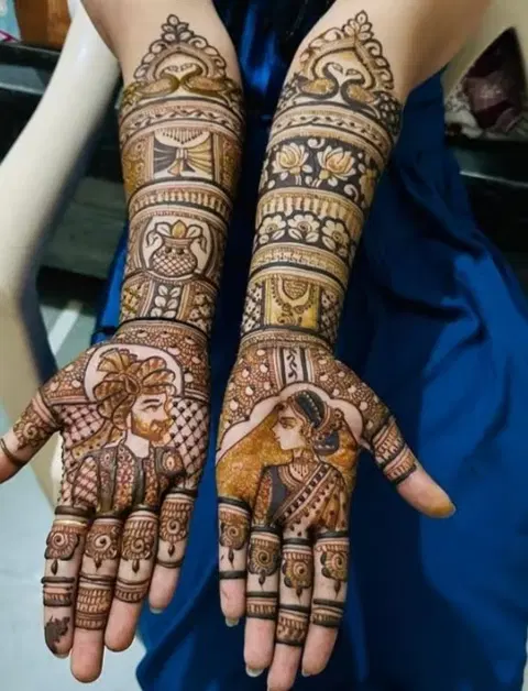 figure front hand mehndi design