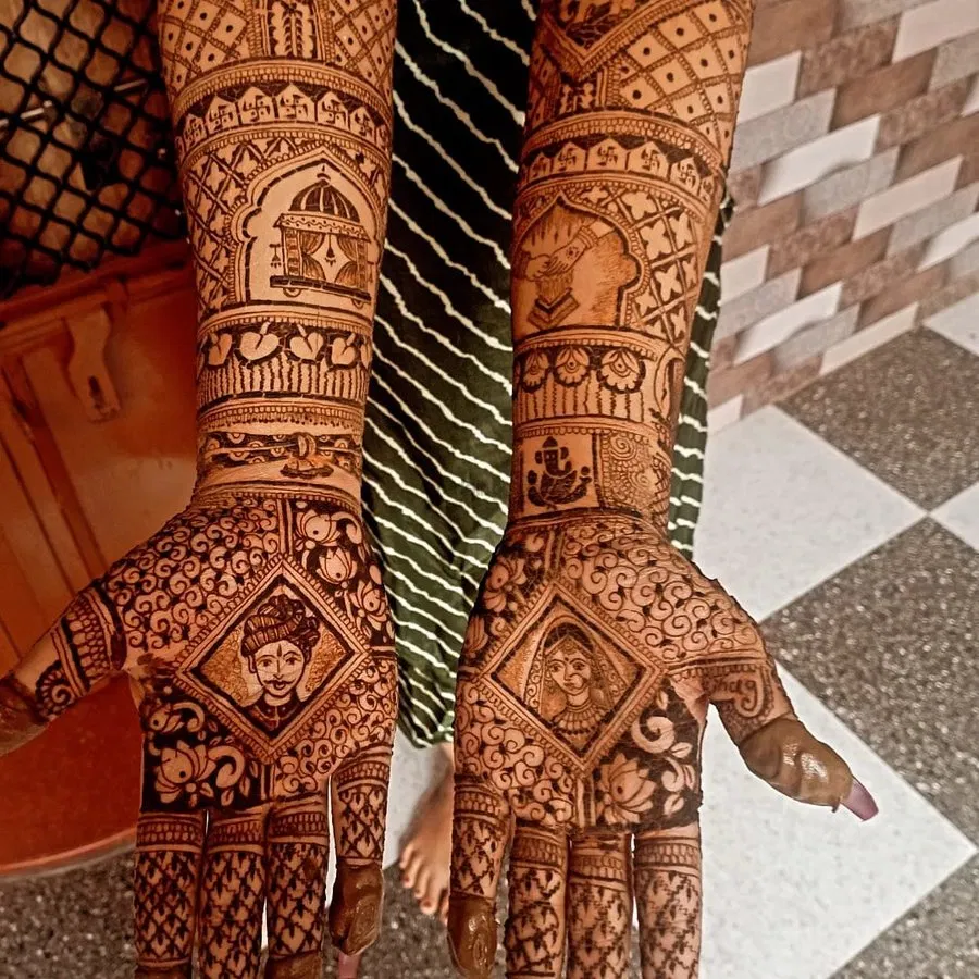 Front Hand Mehndi Design