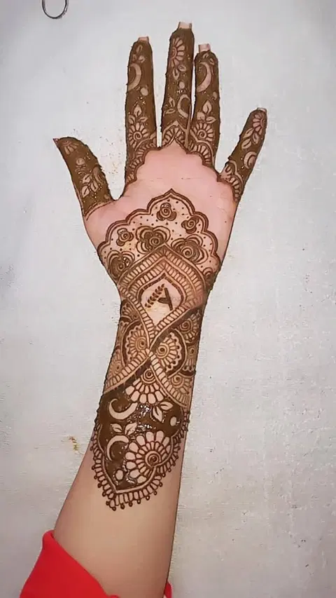 full hand mehndi design