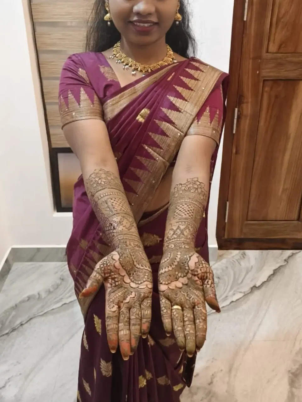 Front Hand Mehndi Design