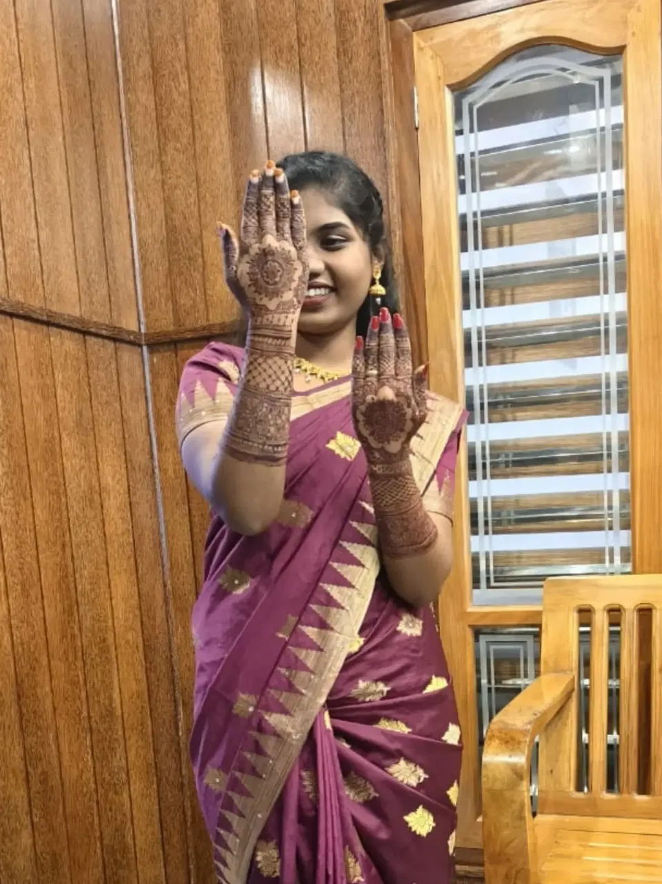 Back Hand Mehndi Design