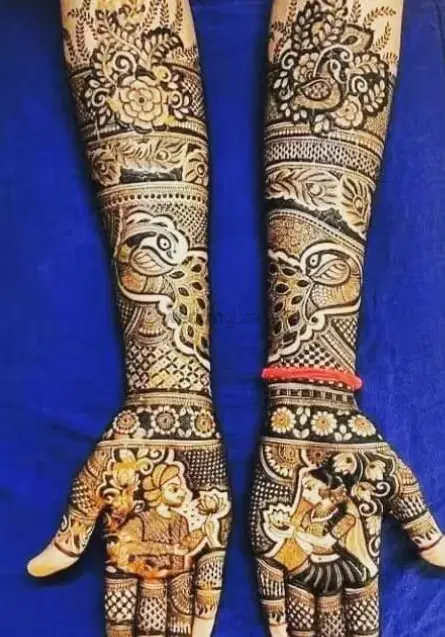 front hand mehndi design