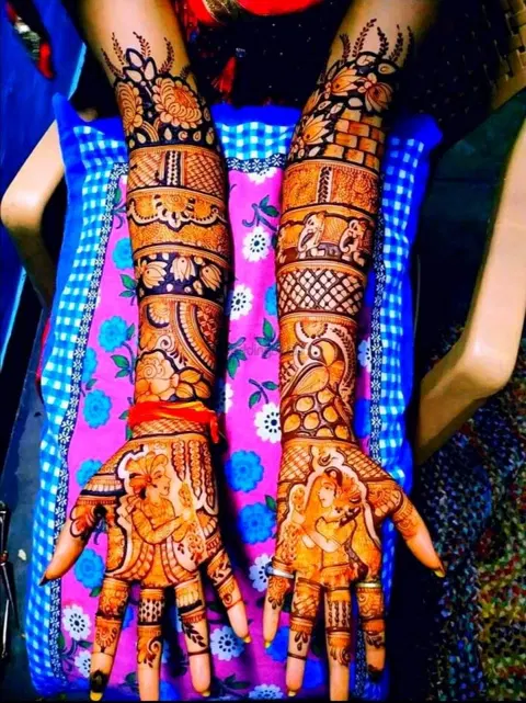 figure mehndi design