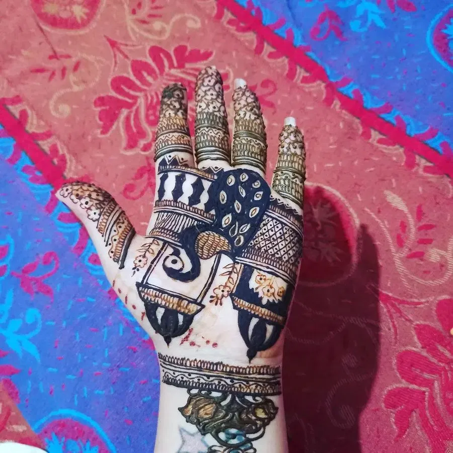 Front Hand Mehndi Design