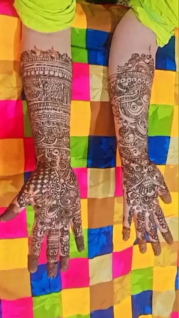Front Hand Mehndi Design