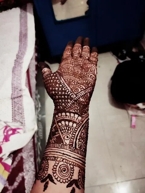 full hand mehndi design