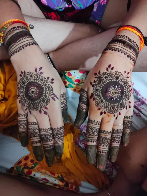 circle mehndi design