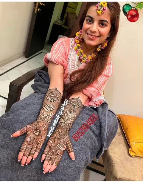 figure front hand mehndi design