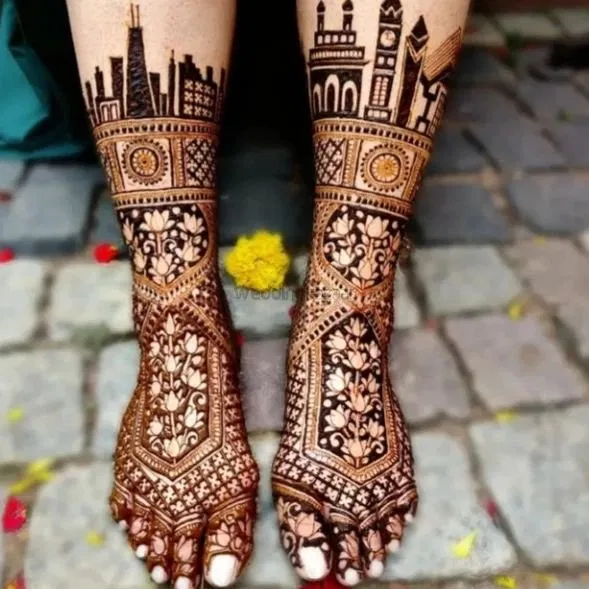 Foot Mehndi Design with Figures