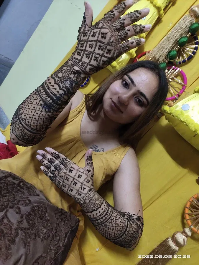 Full Hand Mehndi Design (2)