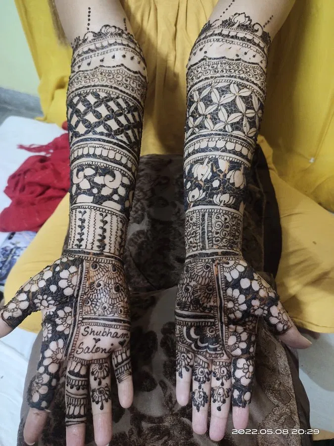 Full Hand Mehndi Design with Figures