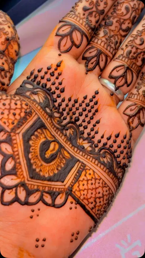 full hand mehndi design