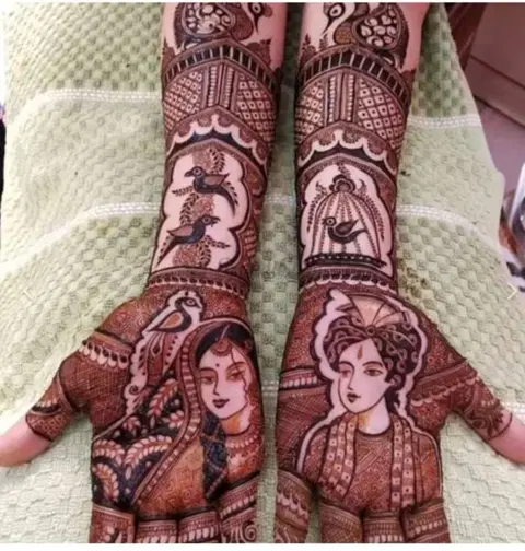 figure front hand mehndi design