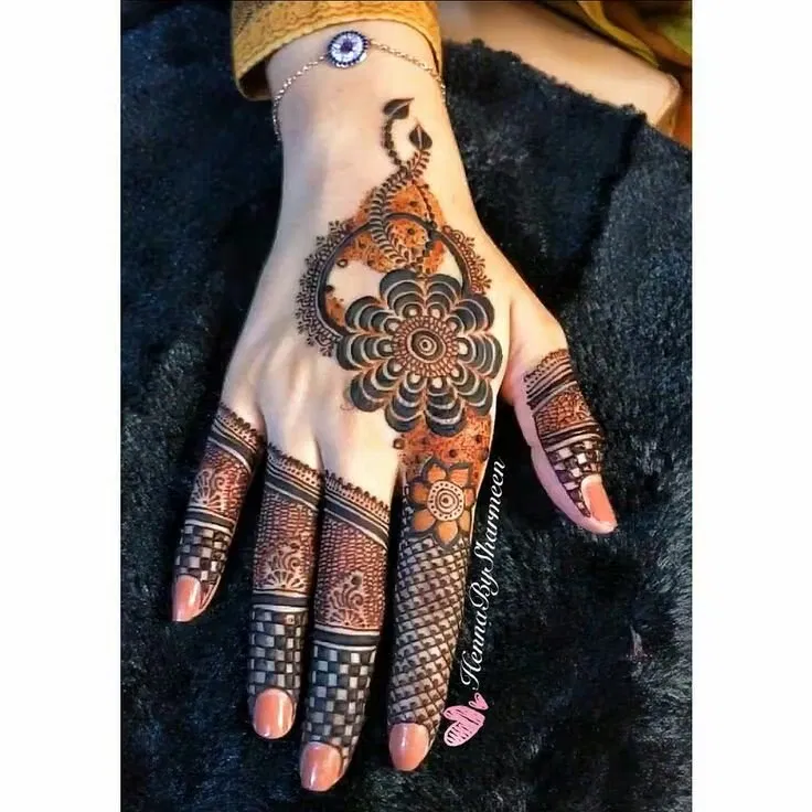 Back Hand Mehndi Design