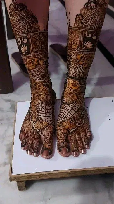 foot mehndi design