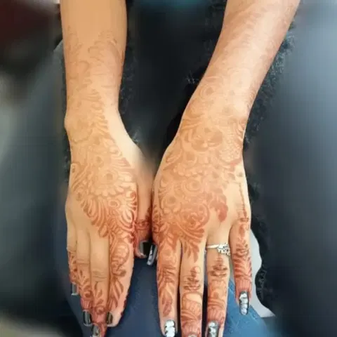 bridal back hand mehndi design