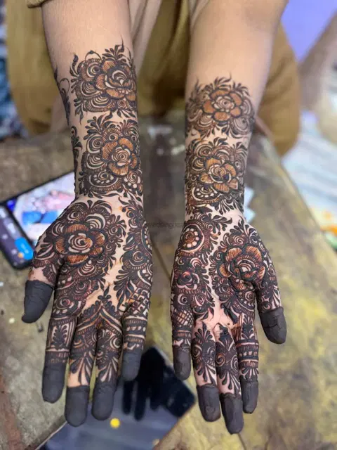 full hand mehndi design