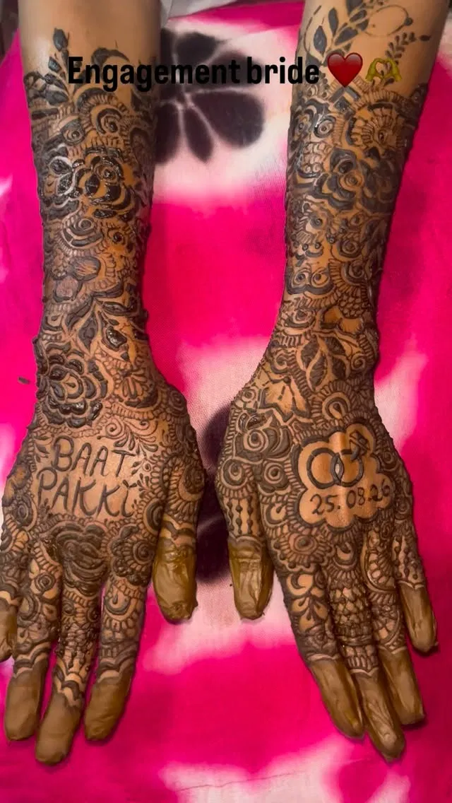 Mehndi Design with Figures and Hearts