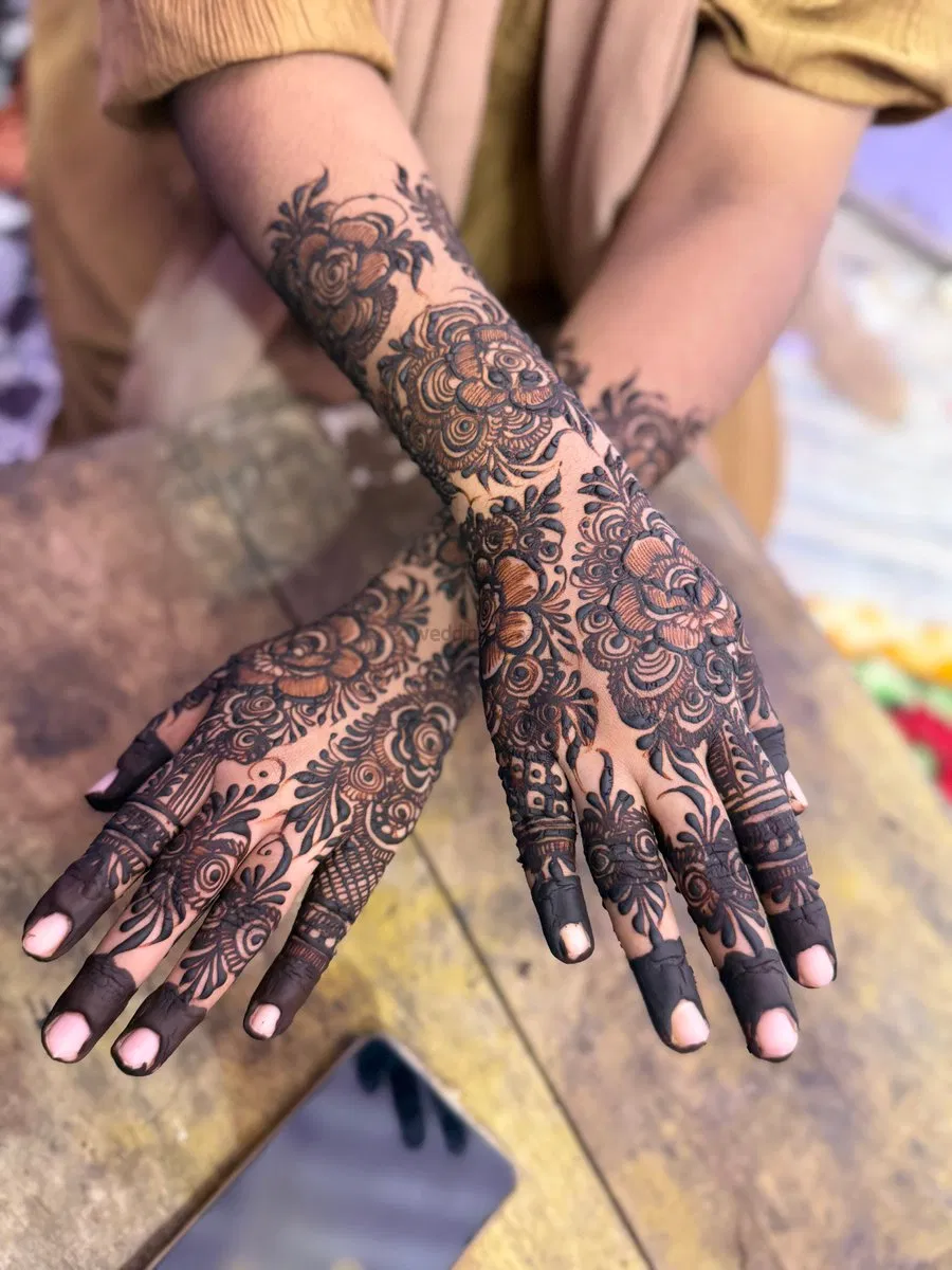 Back Hand Mehndi Design