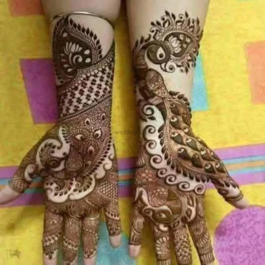 Mehndi Design with Figures and Peacock