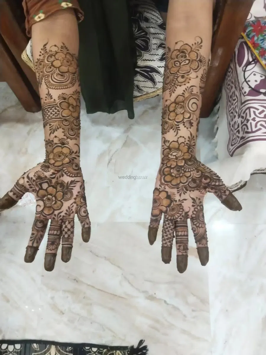 Front Hand Mehndi Design (2)