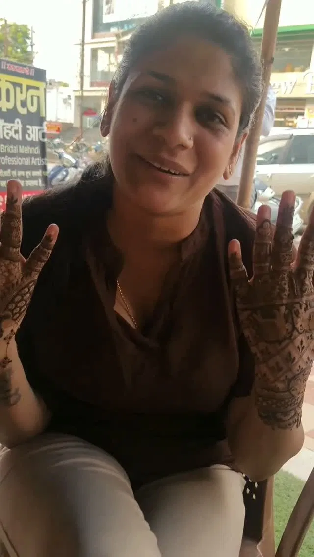 Back Hand Mehndi Design