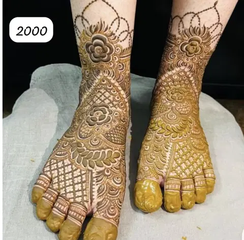 figure foot mehndi design