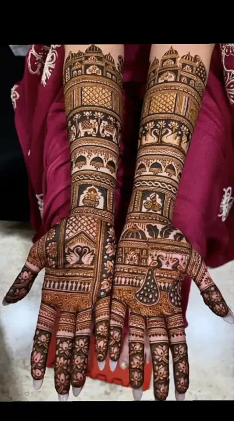 figure front hand mehndi design