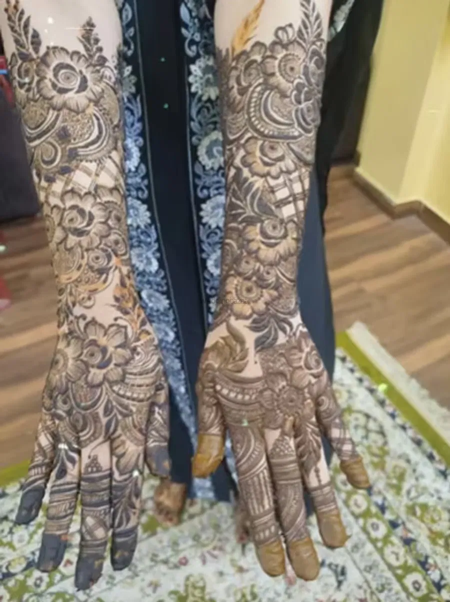 Front Hand Mehndi Design