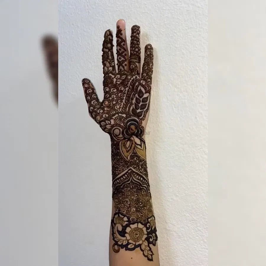 Full Hand Mehndi Design (2)