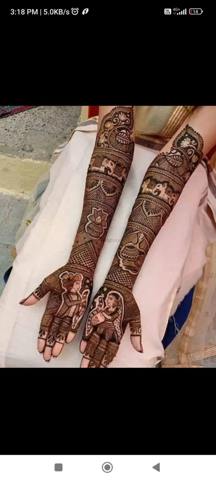 figure front hand mehndi design
