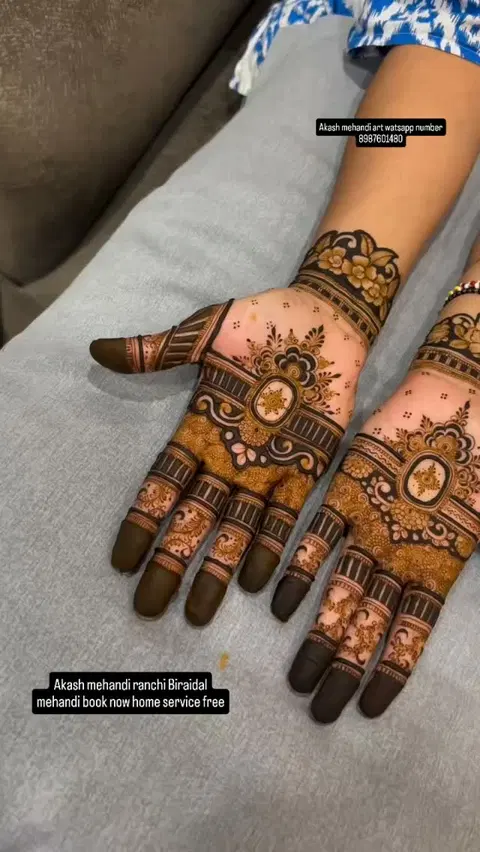 front hand mehndi design
