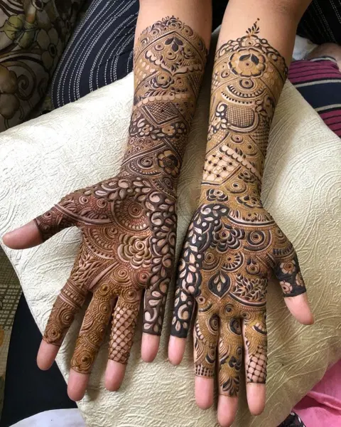 figure mehndi design