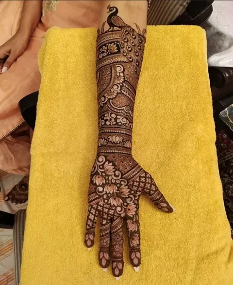 full hand mehndi design