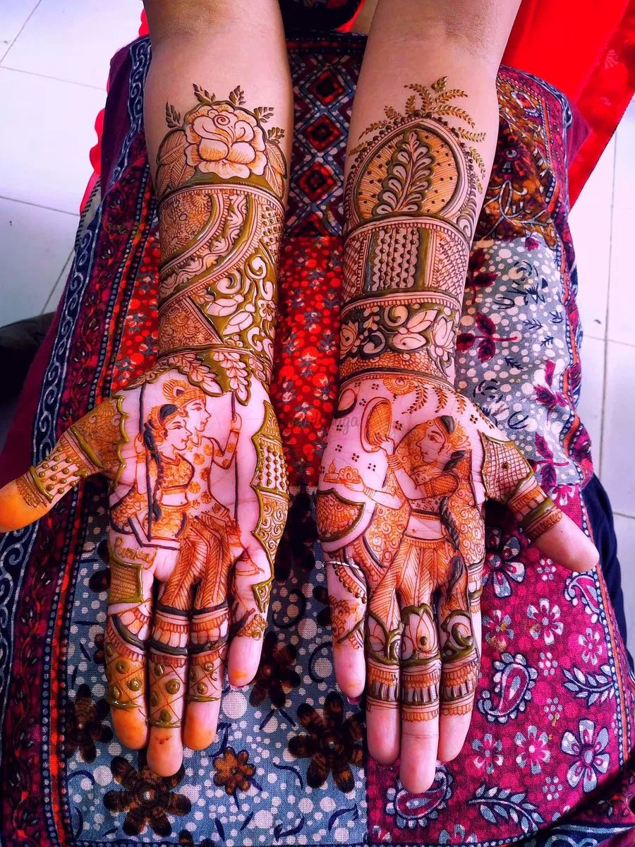 Mehndi Design with Figures