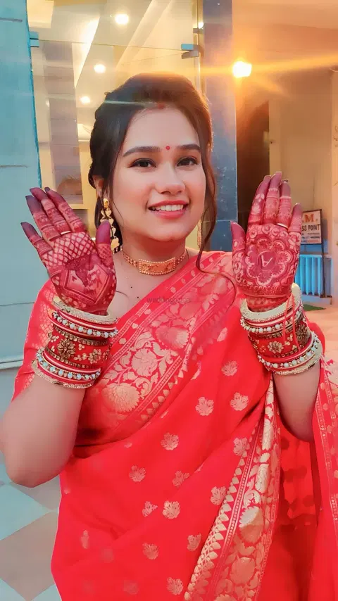 front hand mehndi design
