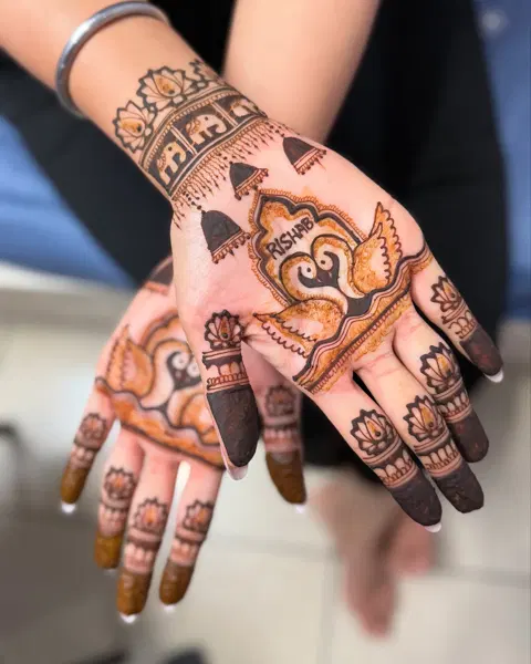 aesthetic mehndi design