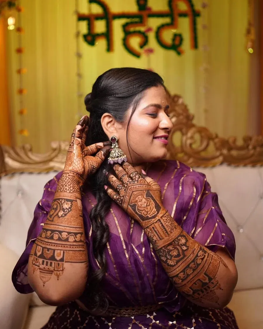 Back Hand Mehndi Design with Figures