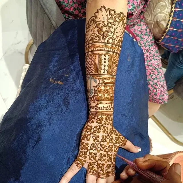 Back Hand Mehndi Design