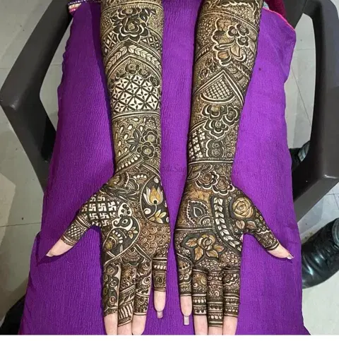 figure full hand mehndi design