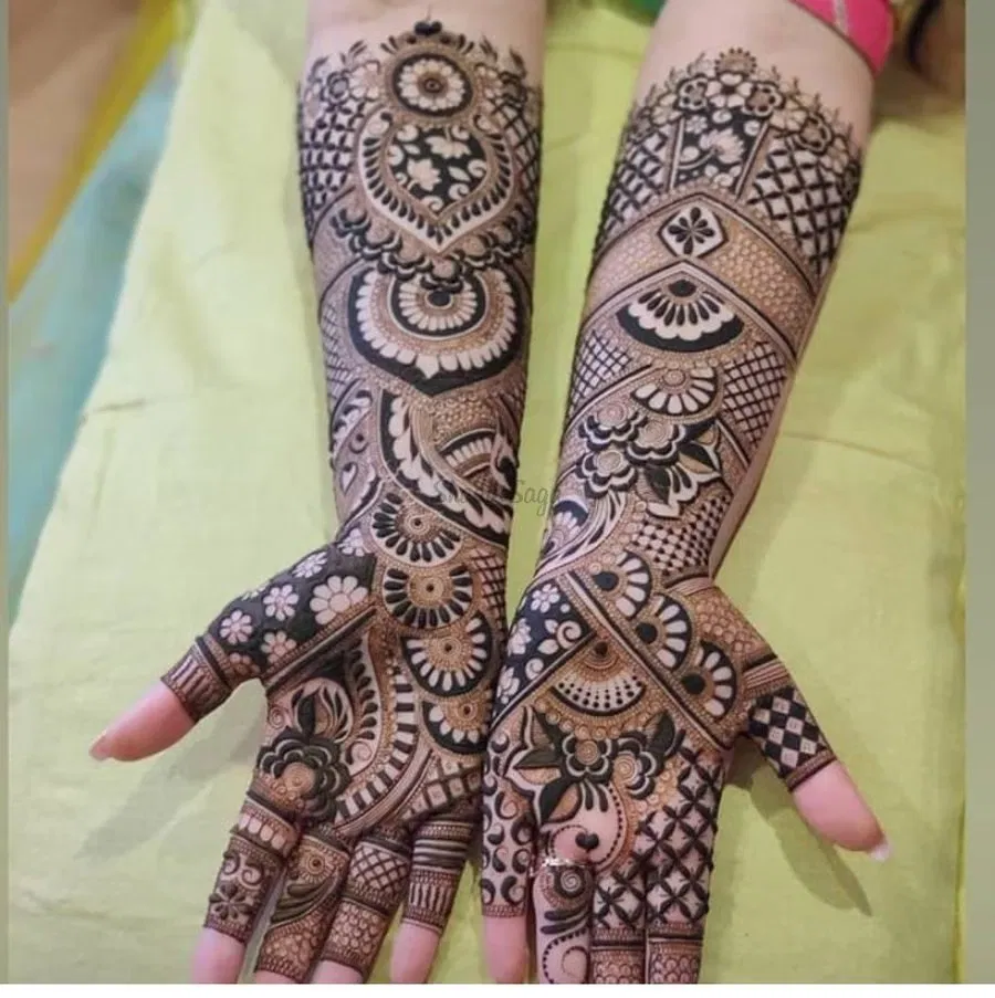 Full Hand Mehndi Design (2)