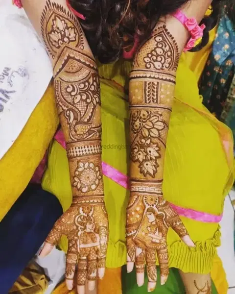 figure front hand mehndi design