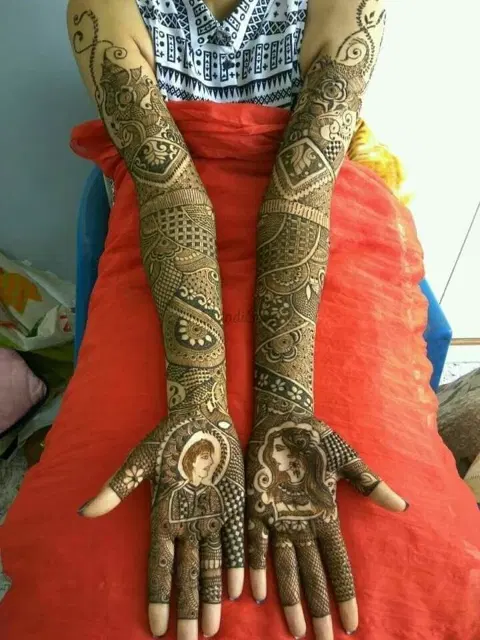 figure front hand mehndi design