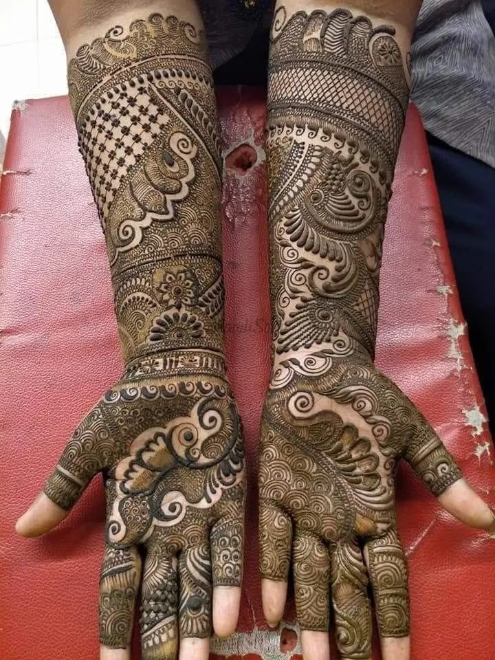 Full Hand Mehndi Design with Figures and Peacock (20)