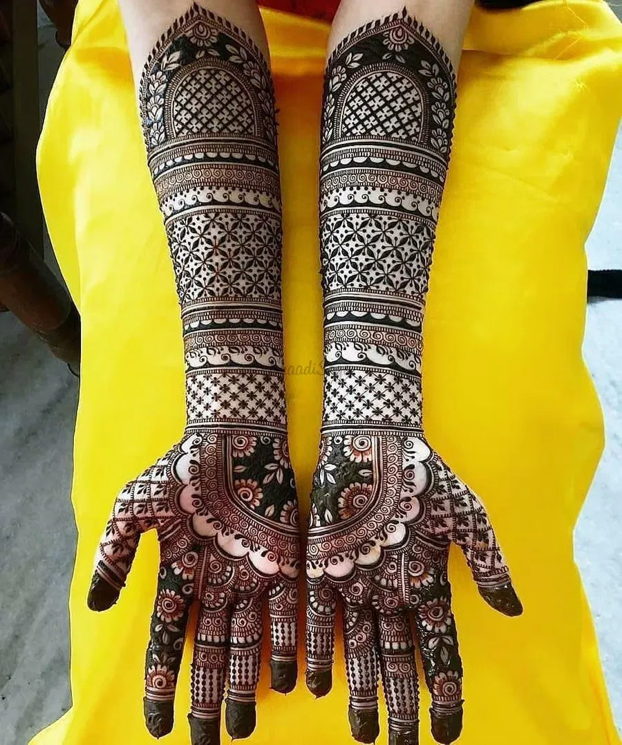 Front Hand Mehndi Design