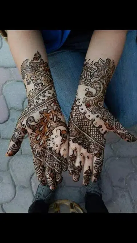peacock back hand mehndi design