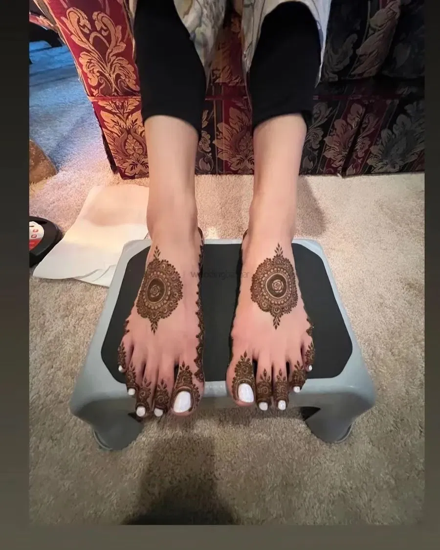 Back Hand Mehndi Design